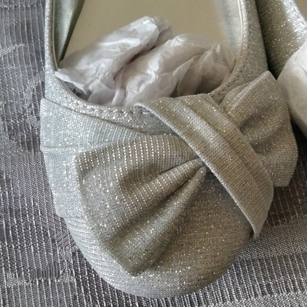 Shoes - Picture 2 of 4